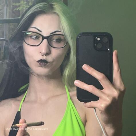 SpaceCowgirll avatar