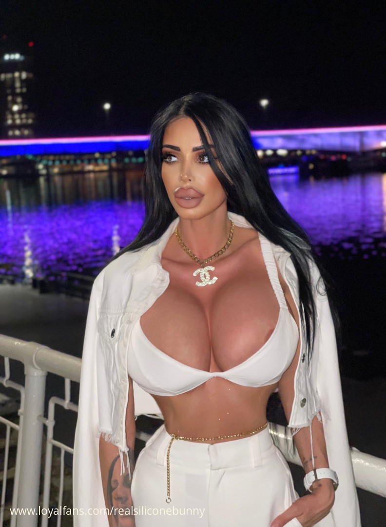 Real_siliconebunny onlyfans