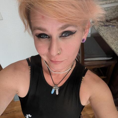 Stalkmesoftly avatar