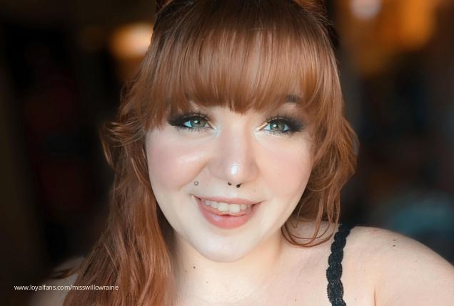 Lip Gloss and Spit Worship - Miss Willow Raine Official Profile | www ...