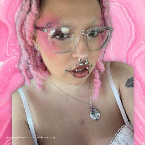 RoyalDesiresOnly avatar