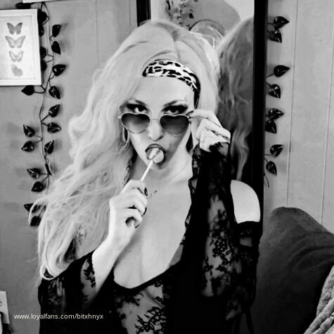 Mistresss of Mischief avatar