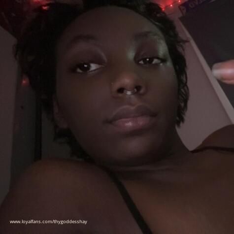 StarringShay avatar