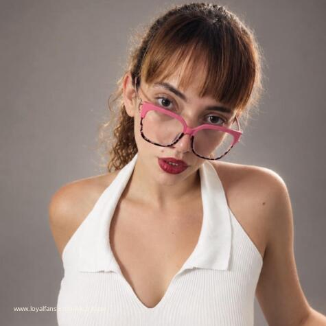 Alice Kizar avatar