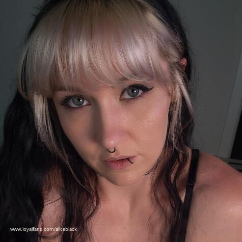 aliceblack avatar