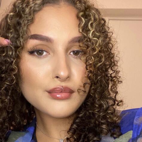 curlyAngelGoddess avatar