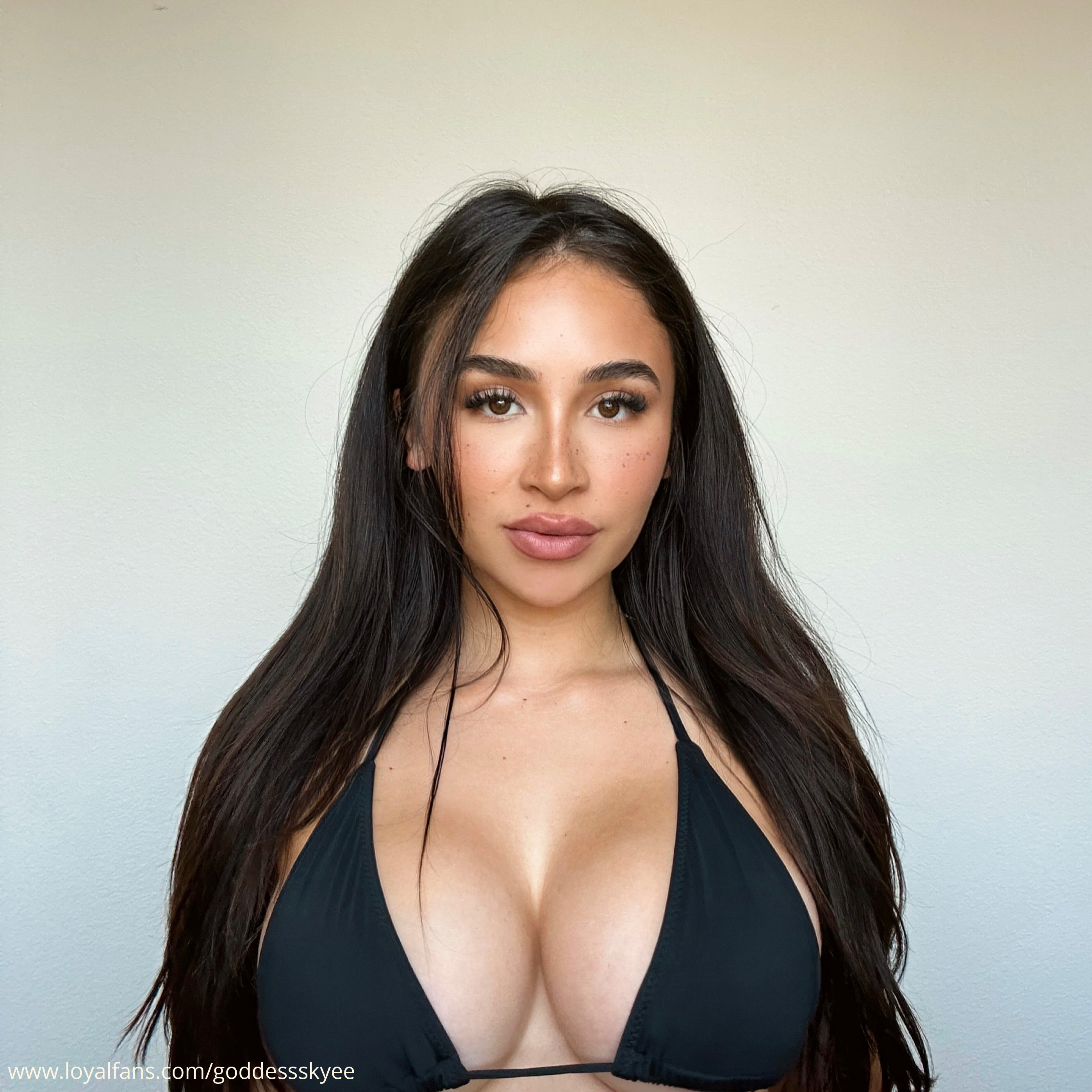 Goddess Skyee’s Official Social Fan Page | LoyalFans