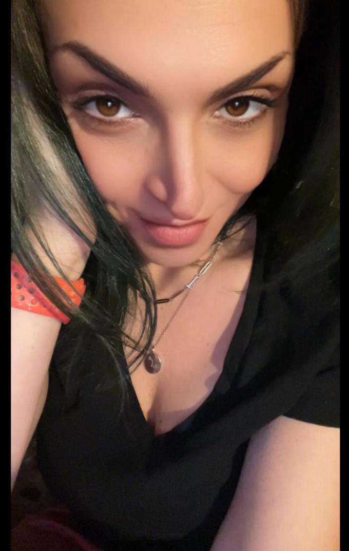 Queen Bri’s Official Social Fan Page LoyalFans