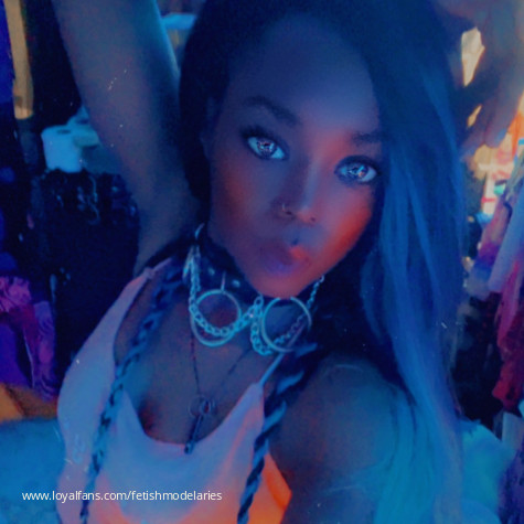 Nicki Aries avatar