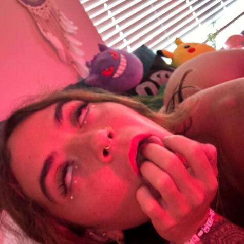 VioletSquirtz avatar