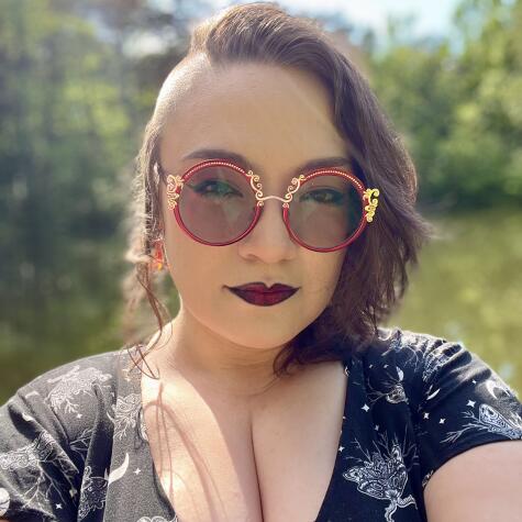 Miss Vivienne avatar