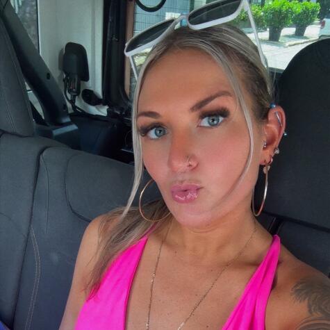 blondetattedbarbie avatar