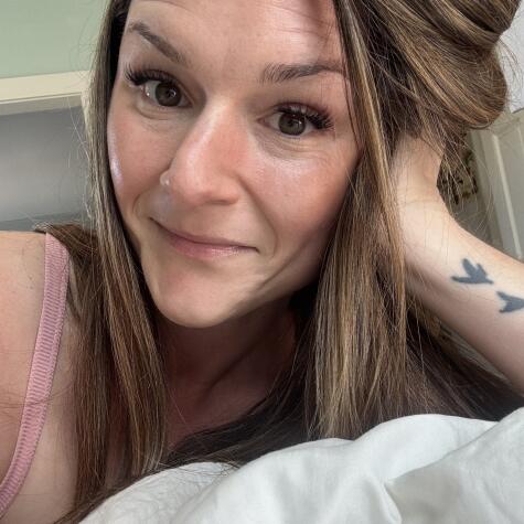 WickedWifeXO avatar