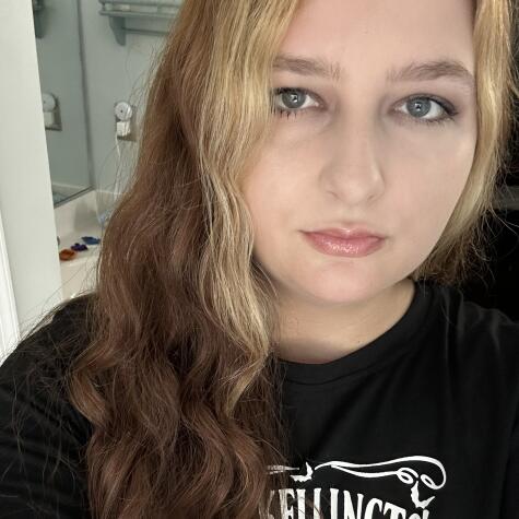 FoxyRaeRivers avatar