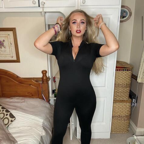 Ellenn28 avatar