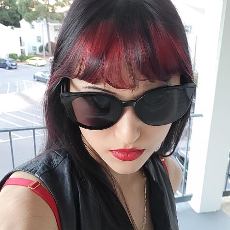 LittleMissMeanie avatar