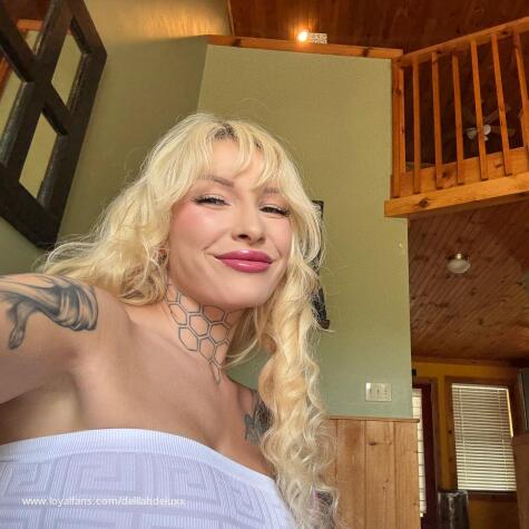 DelilahDeluxx avatar