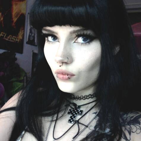 emoapril avatar