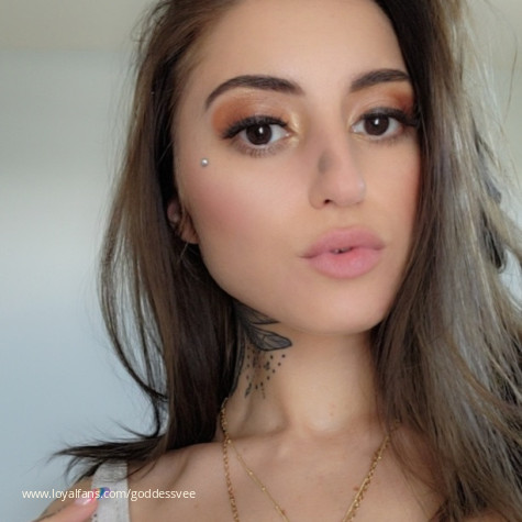 GoddessVee avatar
