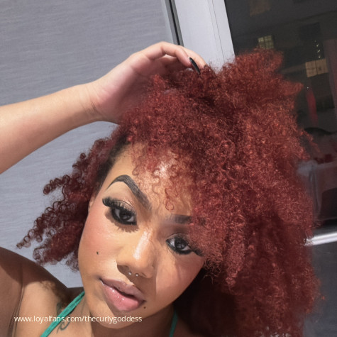 Thecurlygoddess avatar