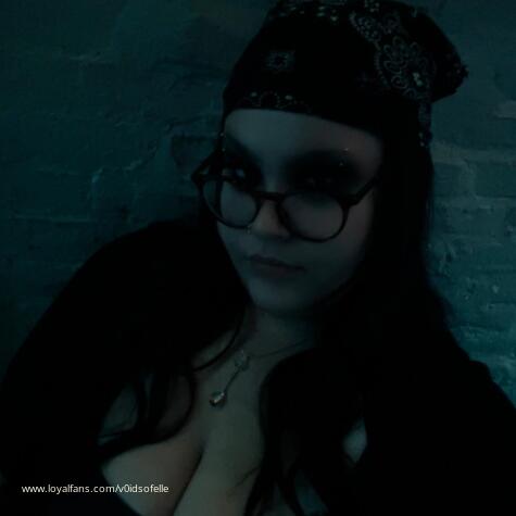 v0idsofelle avatar