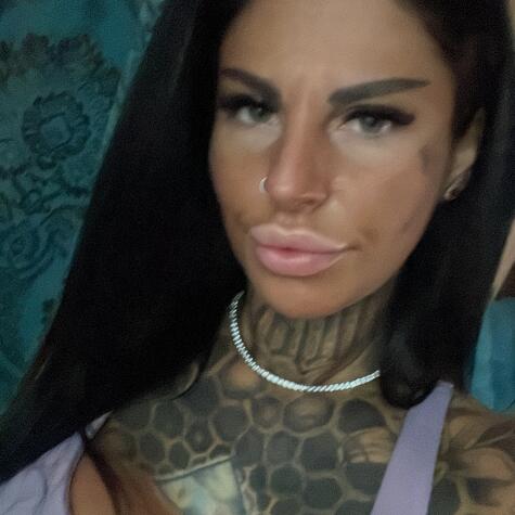 Mistress yseline diamond avatar