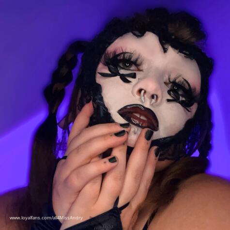 Miss Andry avatar
