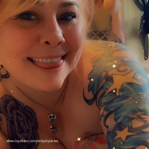 KellySkylarxxx avatar