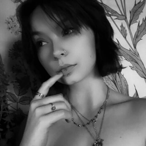 4MistressNova avatar