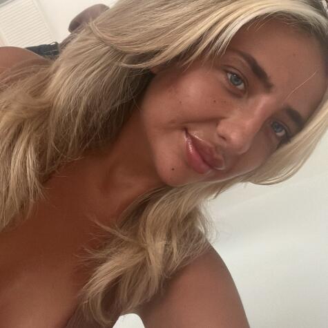 misssweetlara avatar