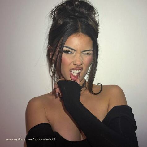 Princess Leah Halton's videos and clips | Official account | LoyalFans
