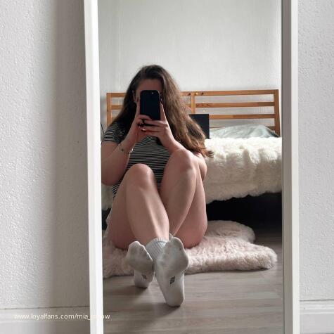 MiaMeow avatar