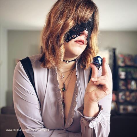 Lady Reine Masked Findom avatar