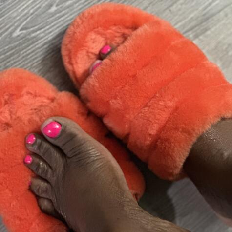 Sweets_Goldenfeet avatar
