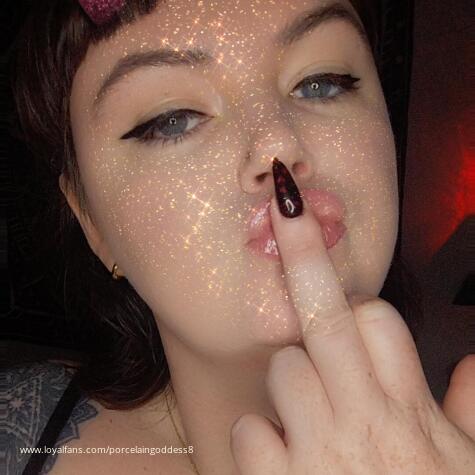 PorcelainGoddess8 avatar