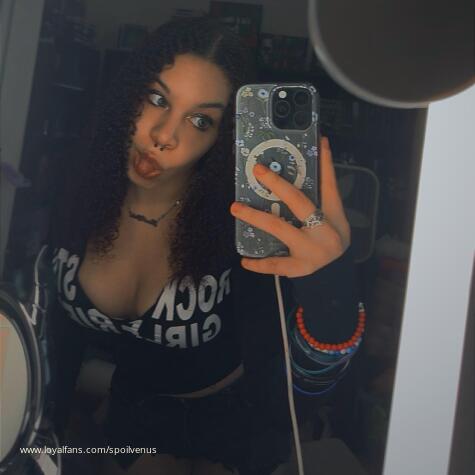 Spoil Venus✨ avatar