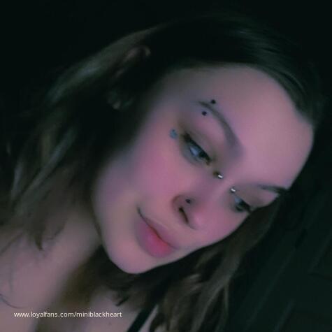 MiniBlackHeart avatar