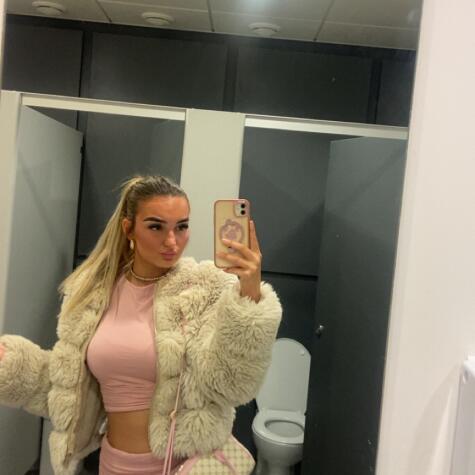godessleeigh avatar