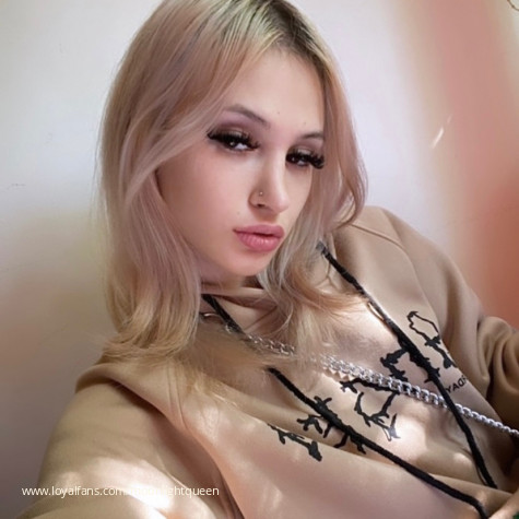 Findom Moonlight Queen’s Official Social Fan Page | LoyalFans