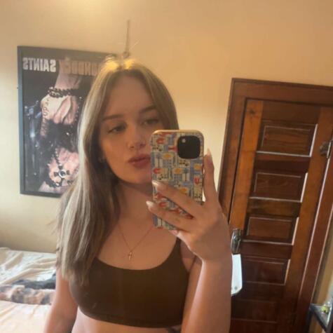 Rose1232 avatar