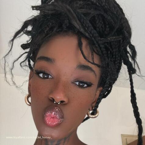 Sw3et_honey_ avatar