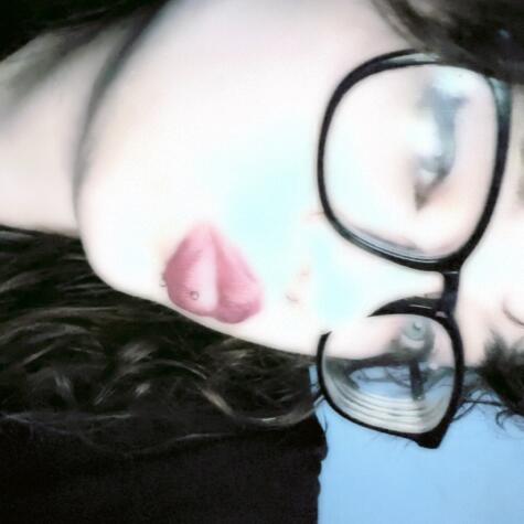 2shotsofraven avatar