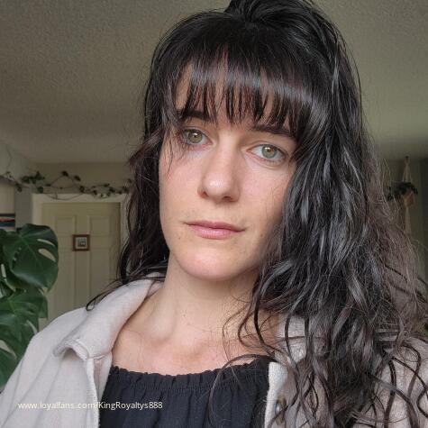HrH Elizabeth King avatar