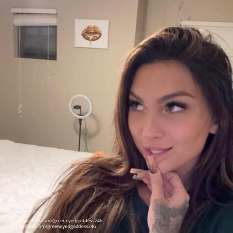 GreeneyedGoddess246 avatar