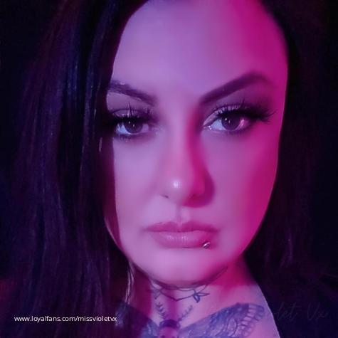 Does my cleavage make you want to pump - Miss Violet Vix3n Official