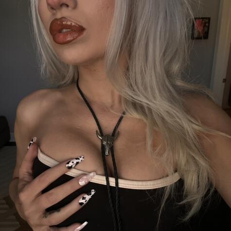 Dommemommyxx avatar