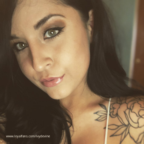 Ivy Devine avatar