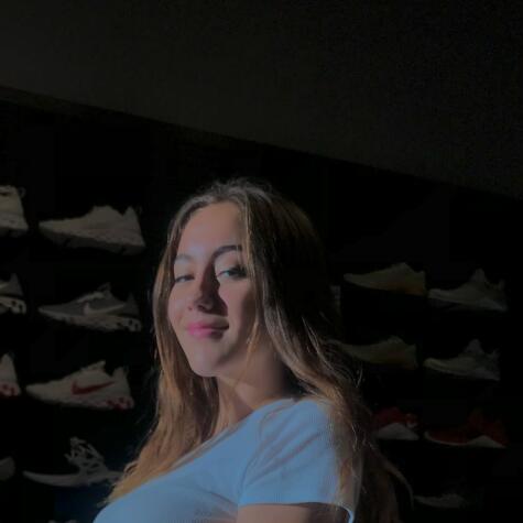 luciiiiene avatar