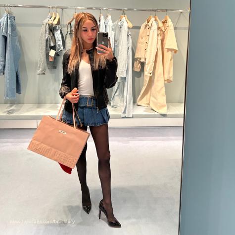 nat brat’s Official Social Fan Page | LoyalFans