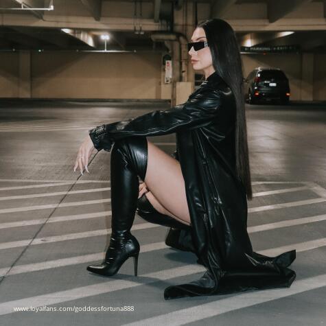 Goddess Fortuna Findom Femdom Fetish Worship avatar